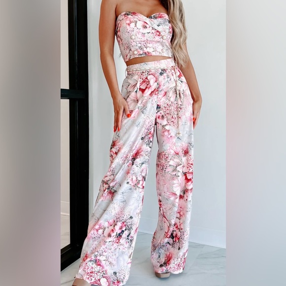 *NEW* ✨STUNNING✨ from NanaMacs Beautiful Purpose Floral Two-Piece Set - Picture 2 of 5